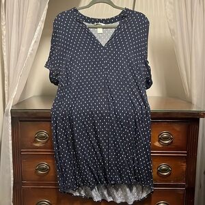 H&M Women's Size 10 Navy and White Pattern V Neck Short Sleeve Dress